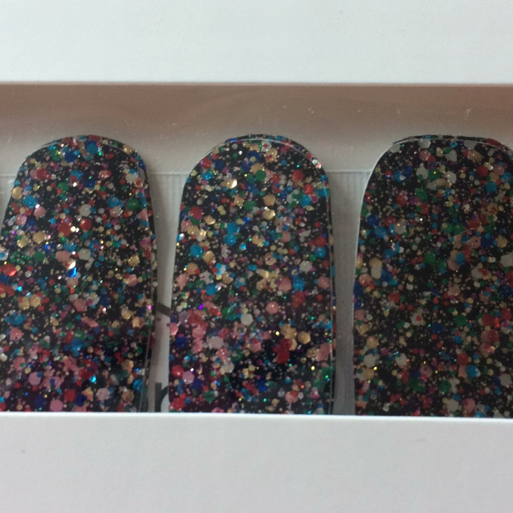 New in package color street